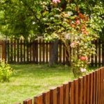 Капсульний гардероб у стилі смарт-кежуал: як зібрати базу, в якій завжди є що вдягнути