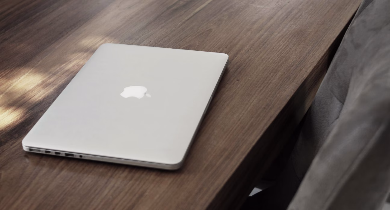 почему кожаный чехол - лучший спутник для вашего MacBook